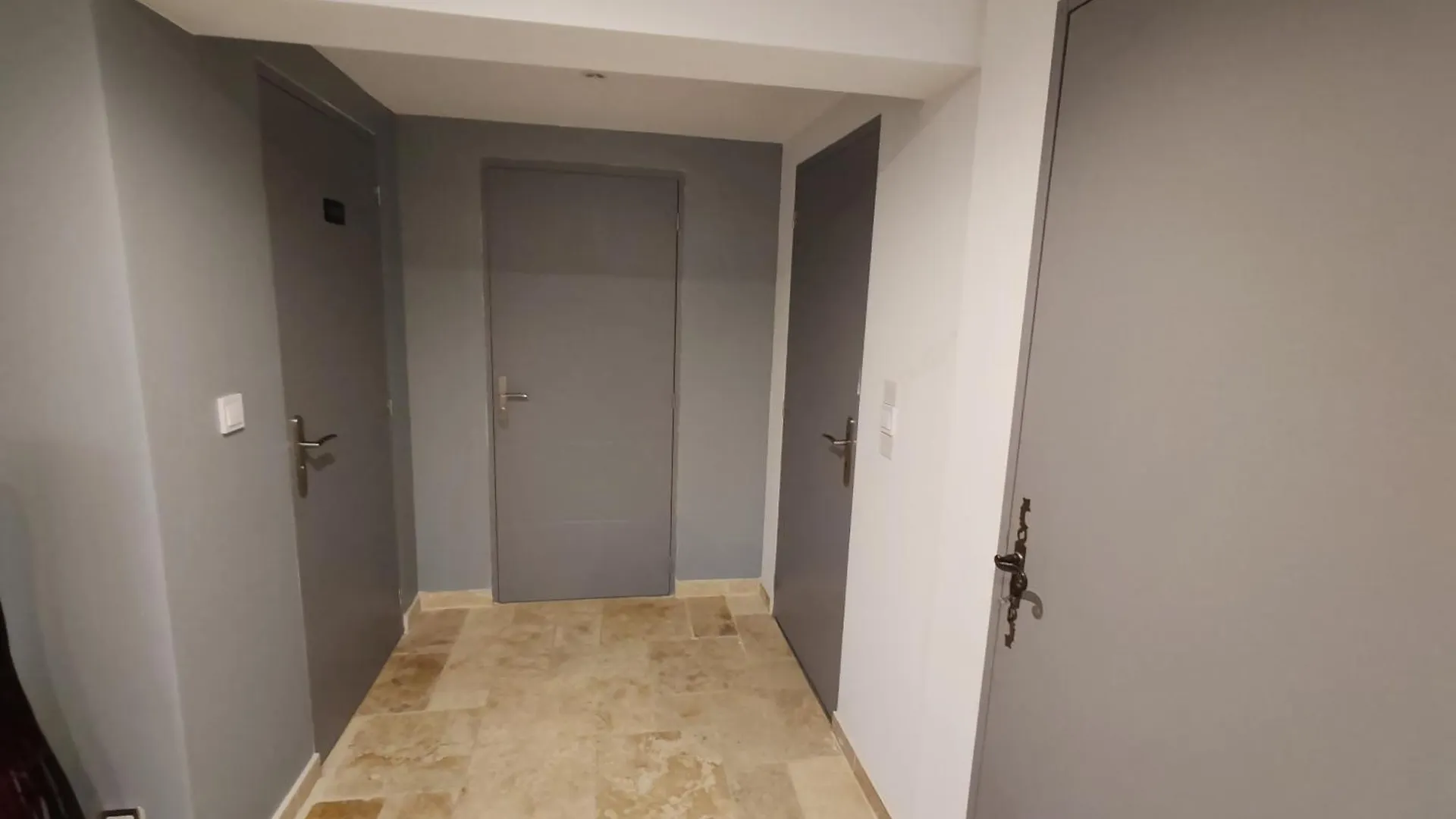 Valence  Appartement T3 Neuf Proche Centre Ville, Clim Et Parking Et Centrale Edf צרפת